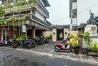 Zen Rooms Kuta Poppies Lane Hotel